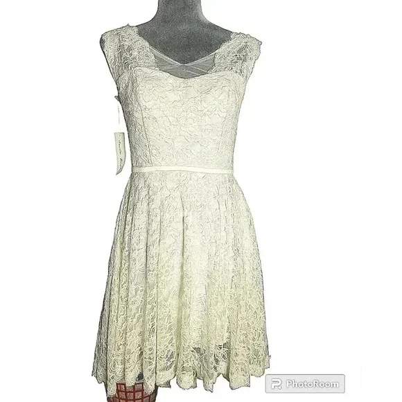 Sapphire Bridal Dress 8 NWT - Picture 2 of 6